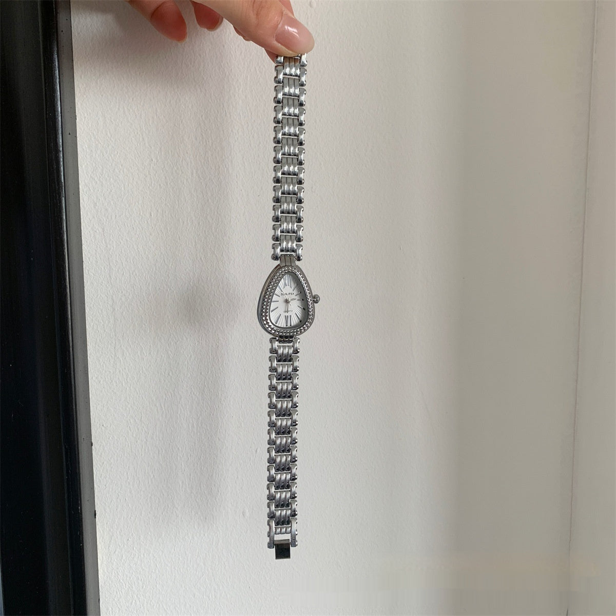 Fashion Alloy Women's Watch The Max Mall