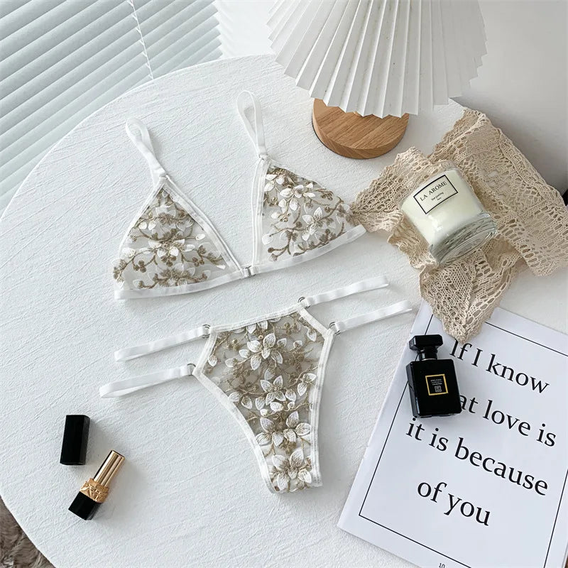 YSANSCA Women's Wireless Front Closure Bra & Brief Set - 3/4 Cup Push Up Lace 3-Piece S-L