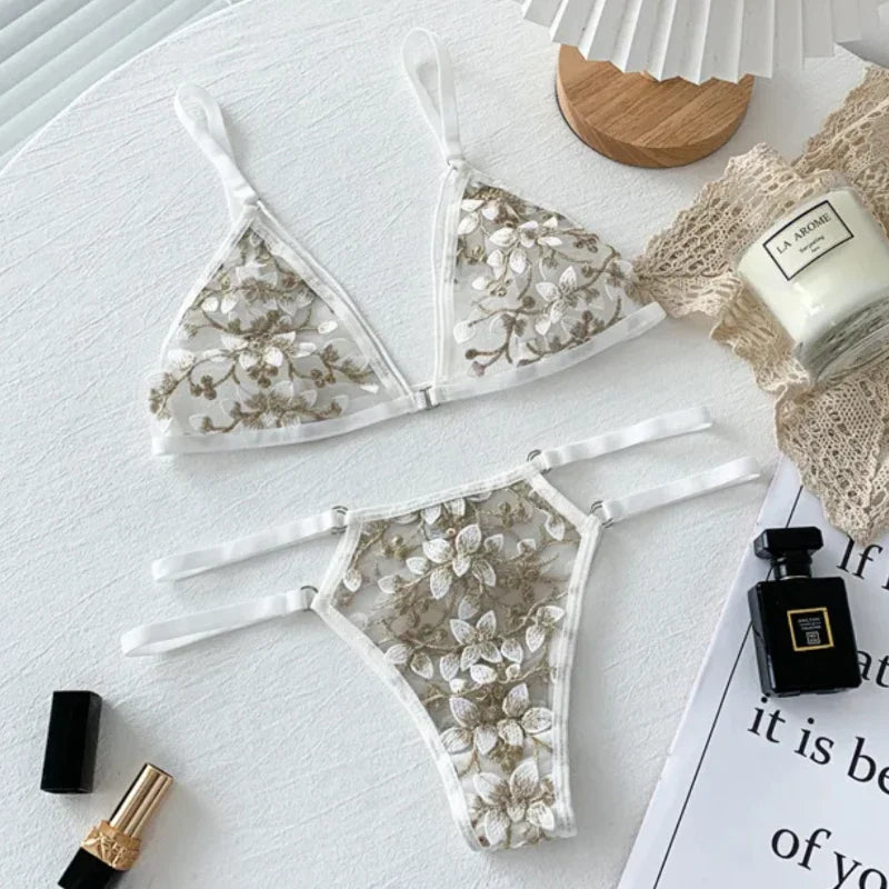 YSANSCA Women's Wireless Front Closure Bra & Brief Set - 3/4 Cup Push Up Lace 3-Piece S-L