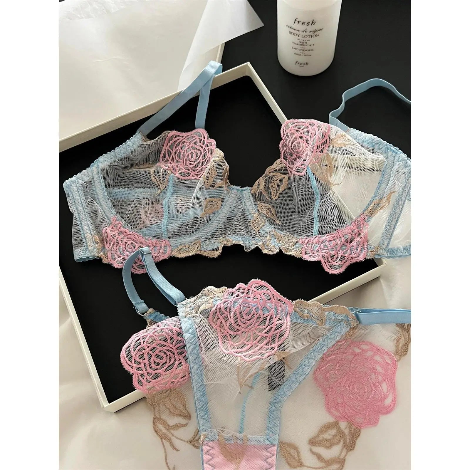 MOYISU Women's Underwire Bra & Brief Set - 3/4 Cup Push Up Plunge Embroidery S-4XL