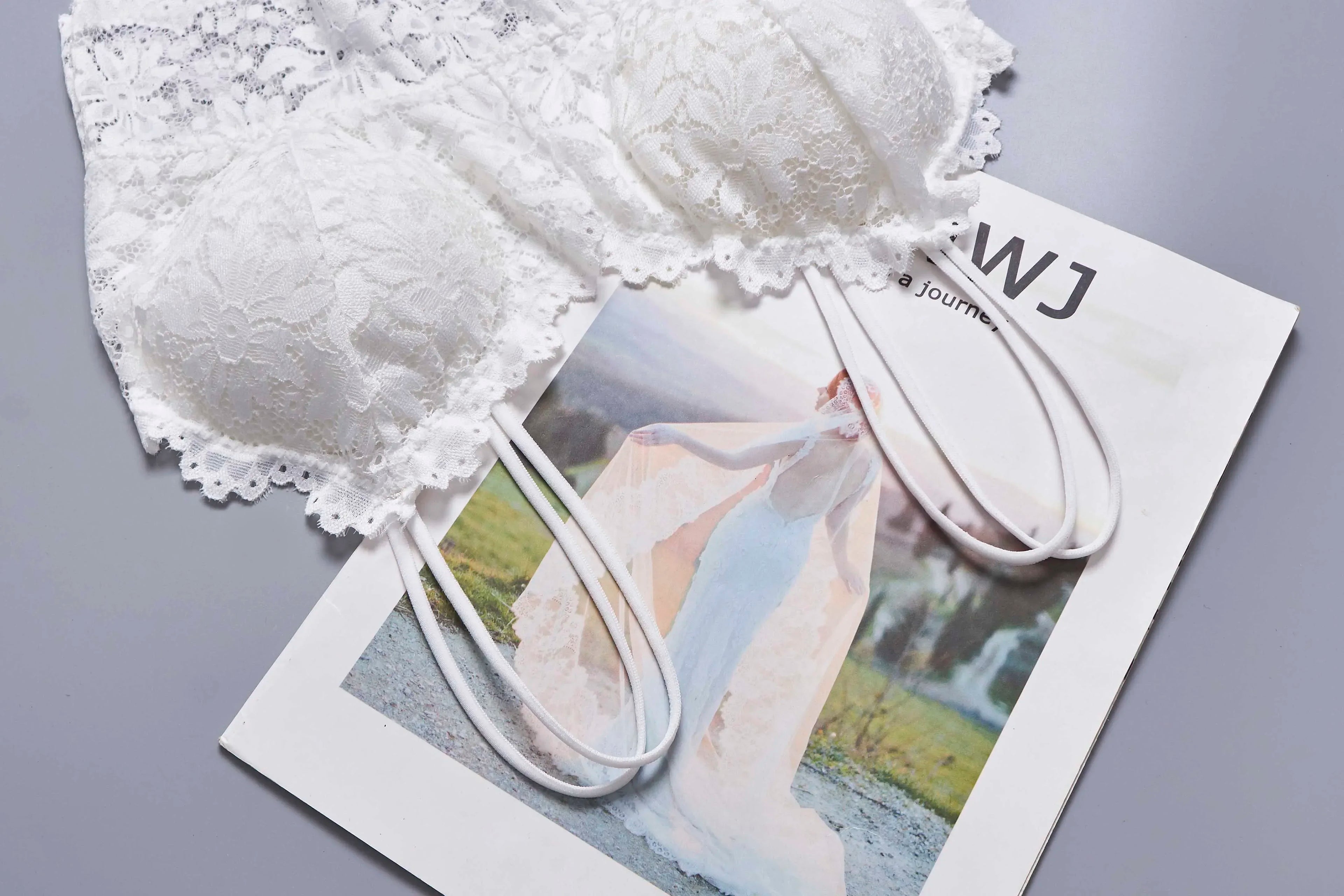 Women's Wireless Tube Top Bra - Lace Bandeau Push Up Padded Strapless Bralette M-XL