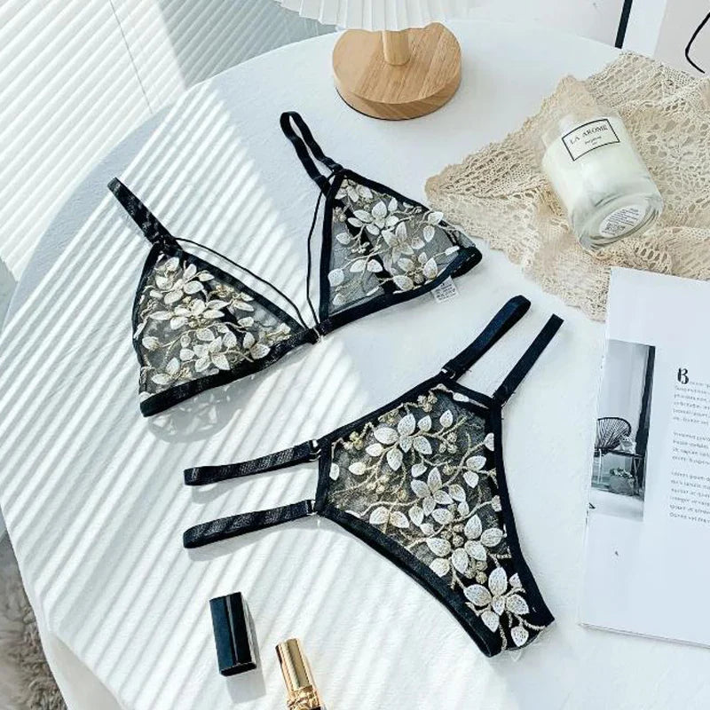 YSANSCA Women's Wireless Front Closure Bra & Brief Set - 3/4 Cup Push Up Lace 3-Piece S-L