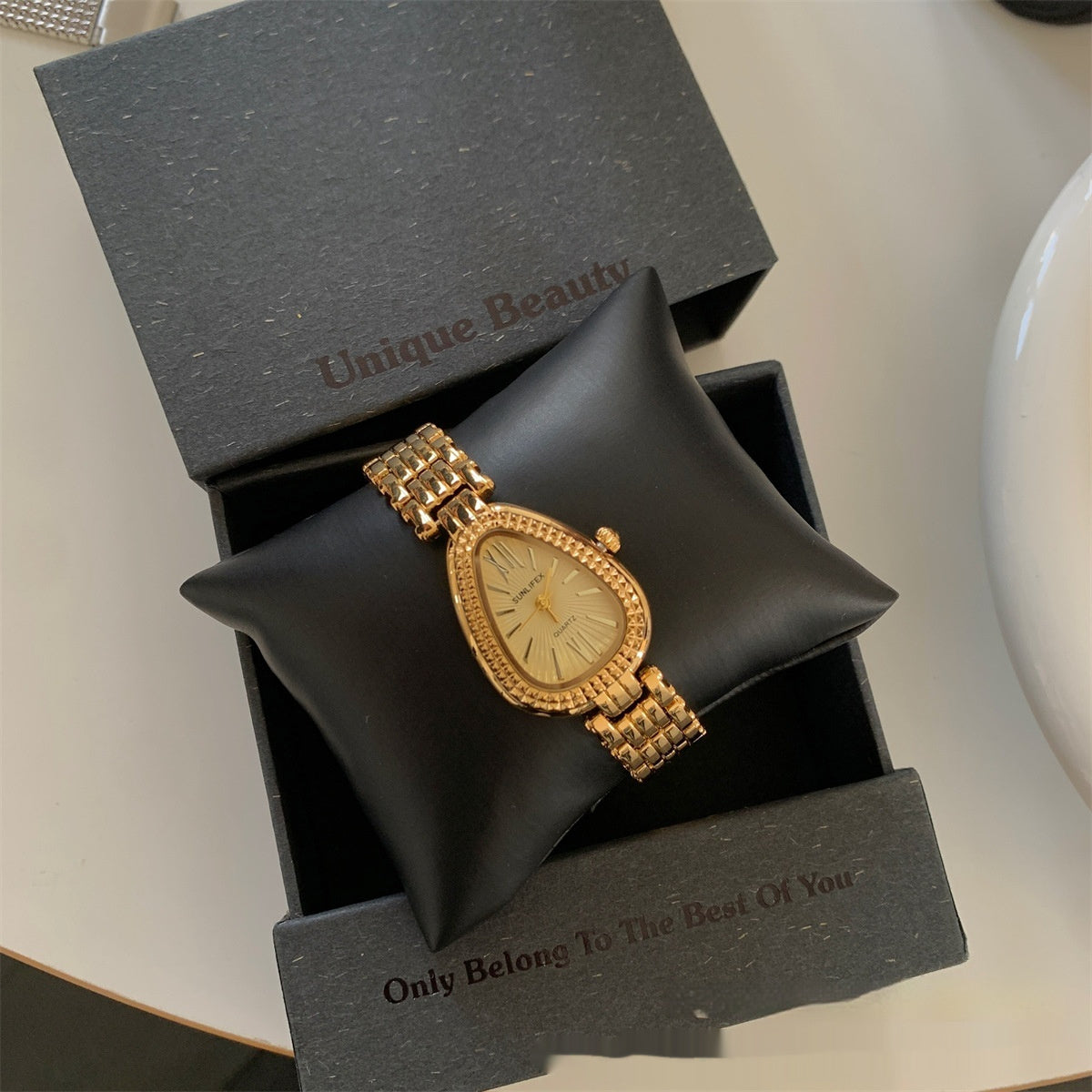 Fashion Alloy Women's Watch The Max Mall